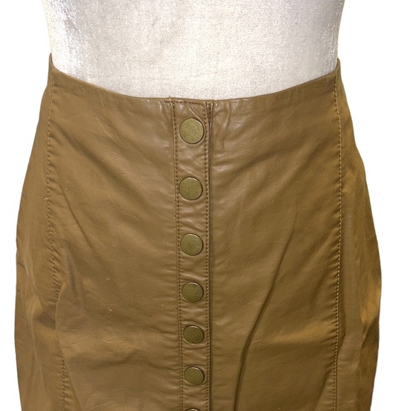 Free People Oh Snap Tan Vegan Faux Leather Snap Front Mini Skirt - 10 - Picture 5 of 14